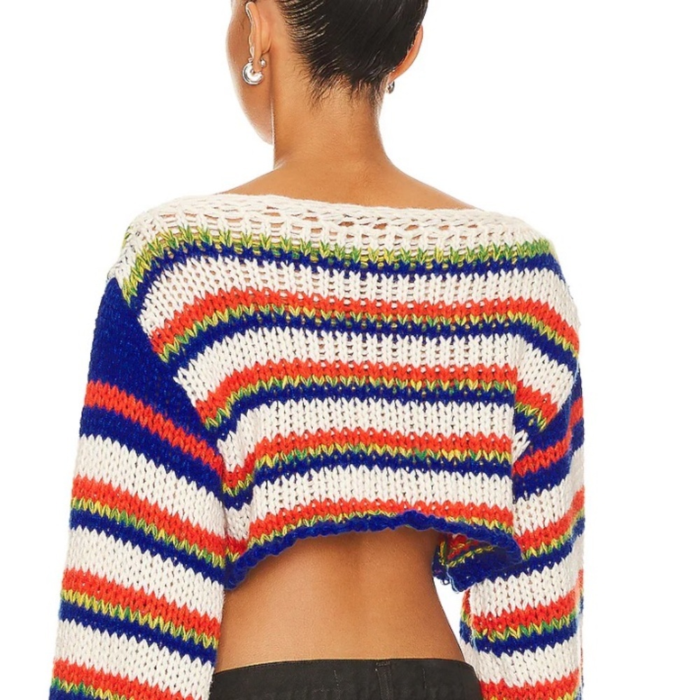 REVOLVE TOP - Picture 9 of 11